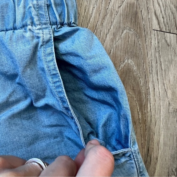 🔥SALE - any 4/$20. Dex Women’s Chambray Short - Picture 3 of 4